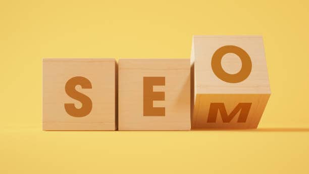 Yellow box showing differences between SEO and SEM